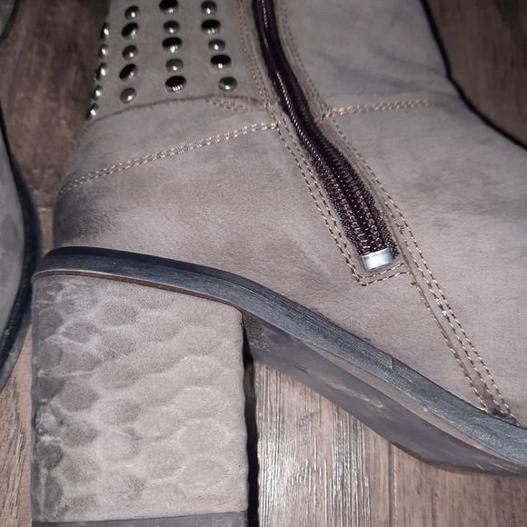 Genuine leather high quality distressed ankle booties Brusque brand 👌 - Picture 6 of 9